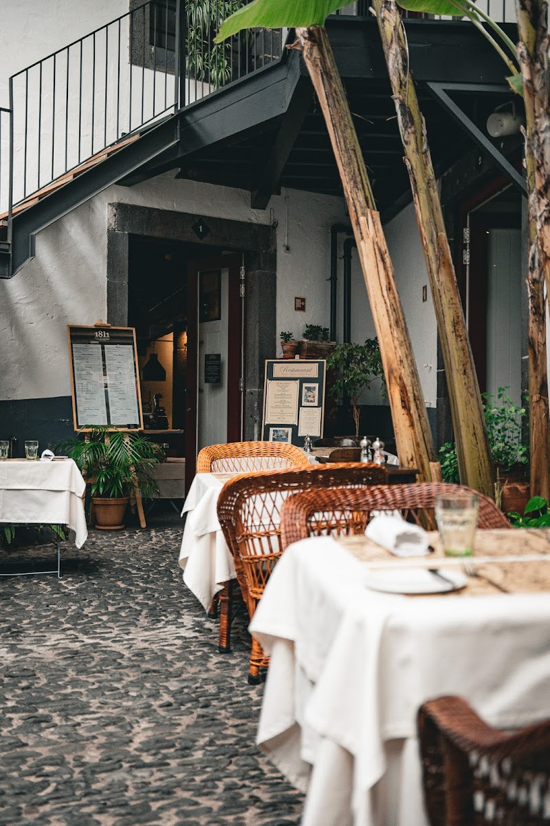 1811 Bistro Wine Bar